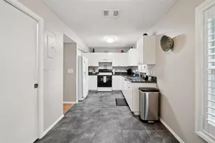 2243 Andover Cir, Palm Harbor, FL 34683 - Photo 16