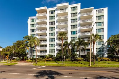 700 Beach Drive NE #401, Saint Petersburg, FL 33701 - Photo 4