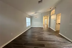 10336 Lightner Bridge Dr, Tampa, FL 33626 - Photo 4