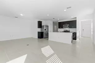 9024 Wildlight Trl, Wildwood, FL 34785 - Photo 6