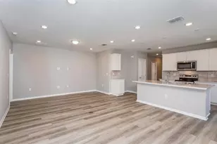 9024 Wildlight Trl, Wildwood, FL 34785 - Photo 4