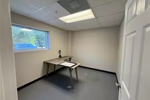 6612 26th Ct E, Sarasota, FL 34243 - Photo 8