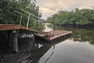 2210 Bayou Dr, Holiday, FL 34691 - Photo 38