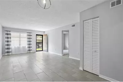 4920 Locust Street NE #115, Saint Petersburg, FL 33703 - Photo 8