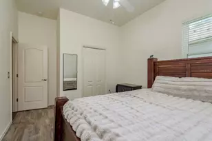 5920 Bramble Bush Ct, Zephyrhills, FL 33541 - Photo 28
