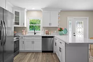 1907 E 111th Ave, Tampa, FL 33612 - Photo 6