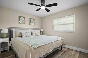 1907 E 111th Ave, Tampa, FL 33612 - Photo 8