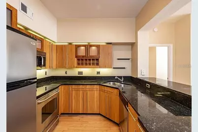 200 4th Avenue S #302, Saint Petersburg, FL 33701 - Photo 6