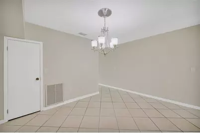 632 Kensington Lake Cir, Brandon, FL 33511 - Photo 12