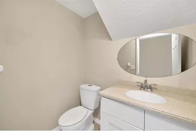 632 Kensington Lake Cir, Brandon, FL 33511 - Photo 18