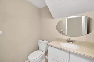632 Kensington Lake Cir, Brandon, FL 33511 - Photo 18