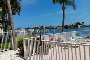 200 Brightwater Dr, Clearwater Beach, FL 33767 - Photo 10