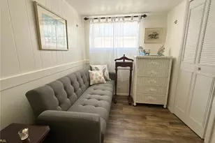 7030 Mt Arlington Dr NE, Saint Petersburg, FL 33702 - Photo 18