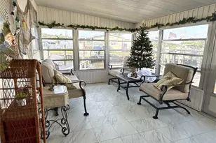 7030 Mt Arlington Dr NE, Saint Petersburg, FL 33702 - Photo 12