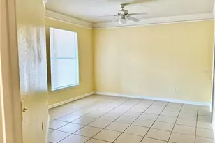 10538 Villa View Cir, Tampa, FL 33647 - Photo 8