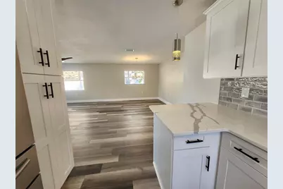 1818 Shore Acres Boulevard NE, Saint Petersburg, FL 33703 - Photo 4