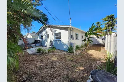 1818 Shore Acres Boulevard NE, Saint Petersburg, FL 33703 - Photo 26