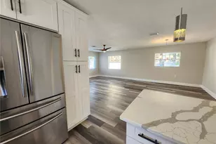 1818 Shore Acres Blvd NE, Saint Petersburg, FL 33703 - Photo 8