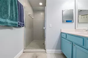 12033 Gandy Blvd N, Saint Petersburg, FL 33702 - Photo 16