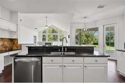 1452 Kensington Woods Drive, Lutz, FL 33549 - Photo 28