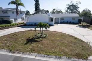 1897 Dolphin Blvd S, Saint Petersburg, FL 33707 - Photo 2