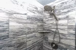 255 Dolphin Point, Clearwater Beach, FL 33767 - Photo 22