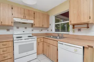 7544 Humboldt Ave, New Port Richey, FL 34655 - Photo 10