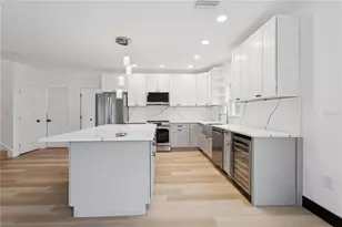 1530 12th Ave S, Saint Petersburg, FL 33705 - Photo 14