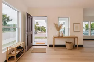 1530 12th Ave S, Saint Petersburg, FL 33705 - Photo 4