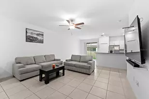 10305 Trumpet Honeysuckle Wy, San Antonio, FL 33576 - Photo 4