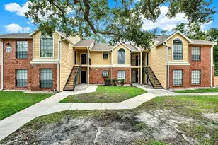 8625 Mallard Reserve Dr, Tampa, FL 33614 - Photo 1