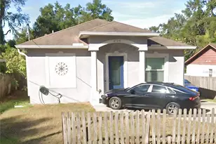 8708 N Orangeview Ave, Tampa, FL 33617 - Photo 1