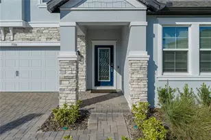 9506 Crescent Ray Dr, Wesley Chapel, FL 33545 - Photo 8