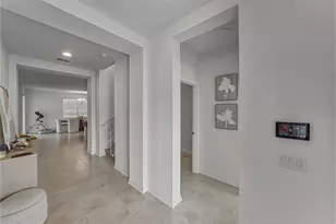 9506 Crescent Ray Dr, Wesley Chapel, FL 33545 - Photo 10