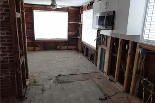 14117 Palm St, Madeira Beach, FL 33708 - Photo 4