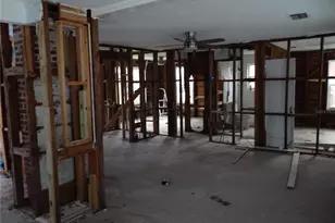 14117 Palm St, Madeira Beach, FL 33708 - Photo 12