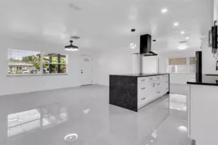 13740 94th Ave, Seminole, FL 33776 - Photo 10