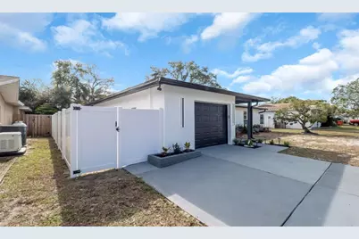 13740 94th Avenue, Seminole, FL 33776 - Photo 4