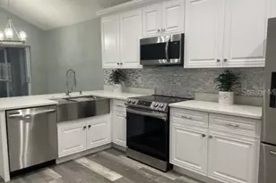 618 Somerstone Dr, Valrico, FL 33594 - Photo 2