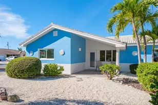 4550 Plaza Way, Saint Pete Beach, FL 33706 - Photo 6