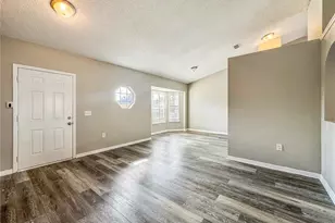 13053 Spencer Ct, Spring Hill, FL 34609 - Photo 2