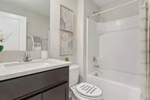 35725 Durand Ct, Zephyrhills, FL 33541 - Photo 18