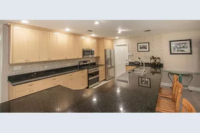 7864 15th Way N, Saint Petersburg, FL 33702 - Photo 6