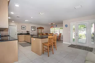 7864 15th Way N, Saint Petersburg, FL 33702 - Photo 4