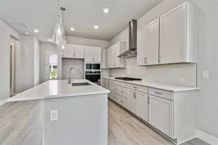 7312 Donnybrook Ln, Sarasota, FL 34240 - Photo 6