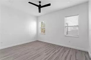 1421 35th St S, Saint Petersburg, FL 33711 - Photo 20