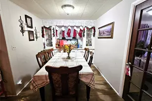 4211 Lowell Ln, Zephyrhills, FL 33541 - Photo 6