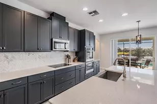 33075 Kateland Dr, Wesley Chapel, FL 33545 - Photo 18