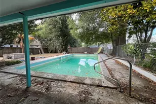 1945 Lakewood Dr, Clearwater, FL 33763 - Photo 56