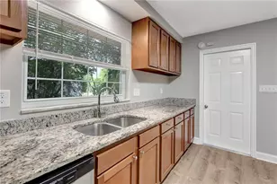 5205 E 131st Ave, Temple Terrace, FL 33617 - Photo 8